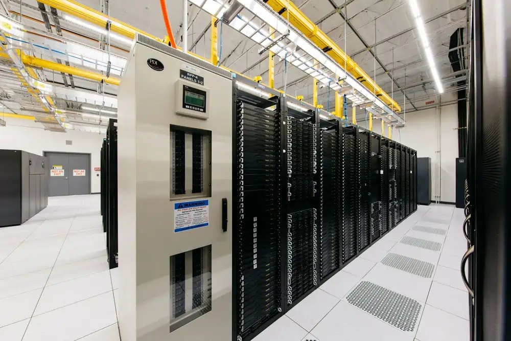 Power distribution equipment and server racks in the Tampa, FL datacenter